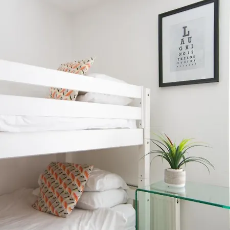 Sleeps 16 With Style And Space- And A Hot Tub! * Ньюки
