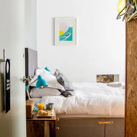 Sleeps 16 With Style And Space- And A Hot Tub! Ньюки