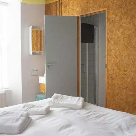 Sleeps 16 With Style And Space- And A Hot Tub! * New Quay