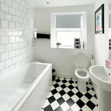 Casa vacanze Sleeps 16 With Style And Space- And A Hot Tub!
